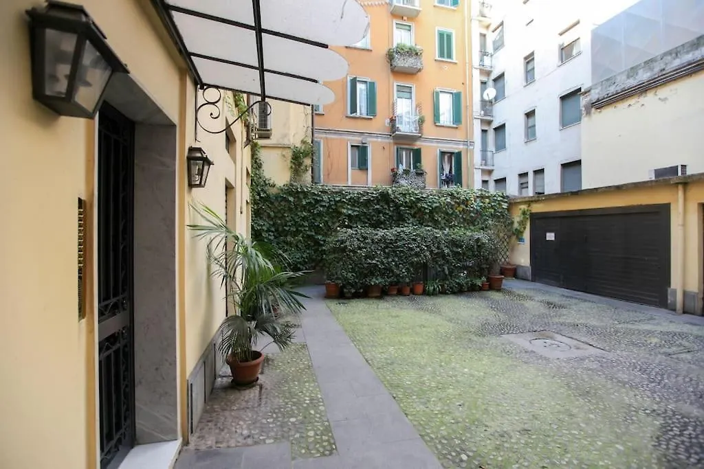 Hacca Collection - Chic 2Br In Cool Porta Venezia District Apartment Milan