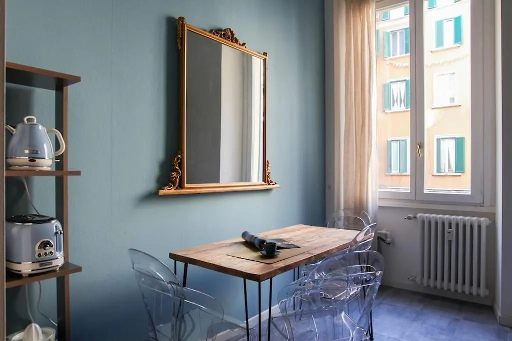 Hacca Collection - Chic 2Br In Cool Porta Venezia District Apartment Milan 0*,  Italy